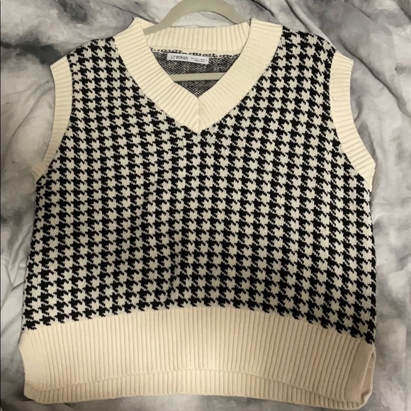 sweater vest houndstooth